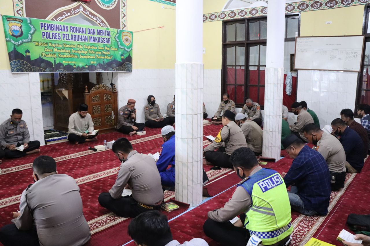 Polres Pelabuhan Makassar Bentuk Karakter dan Mental Polri yang Presisi
