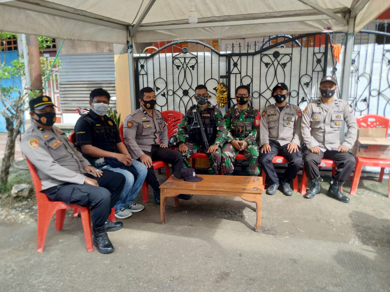 Polres Pelabuhan Makassar dan TNI terus lakukan Strong Point di Barukang