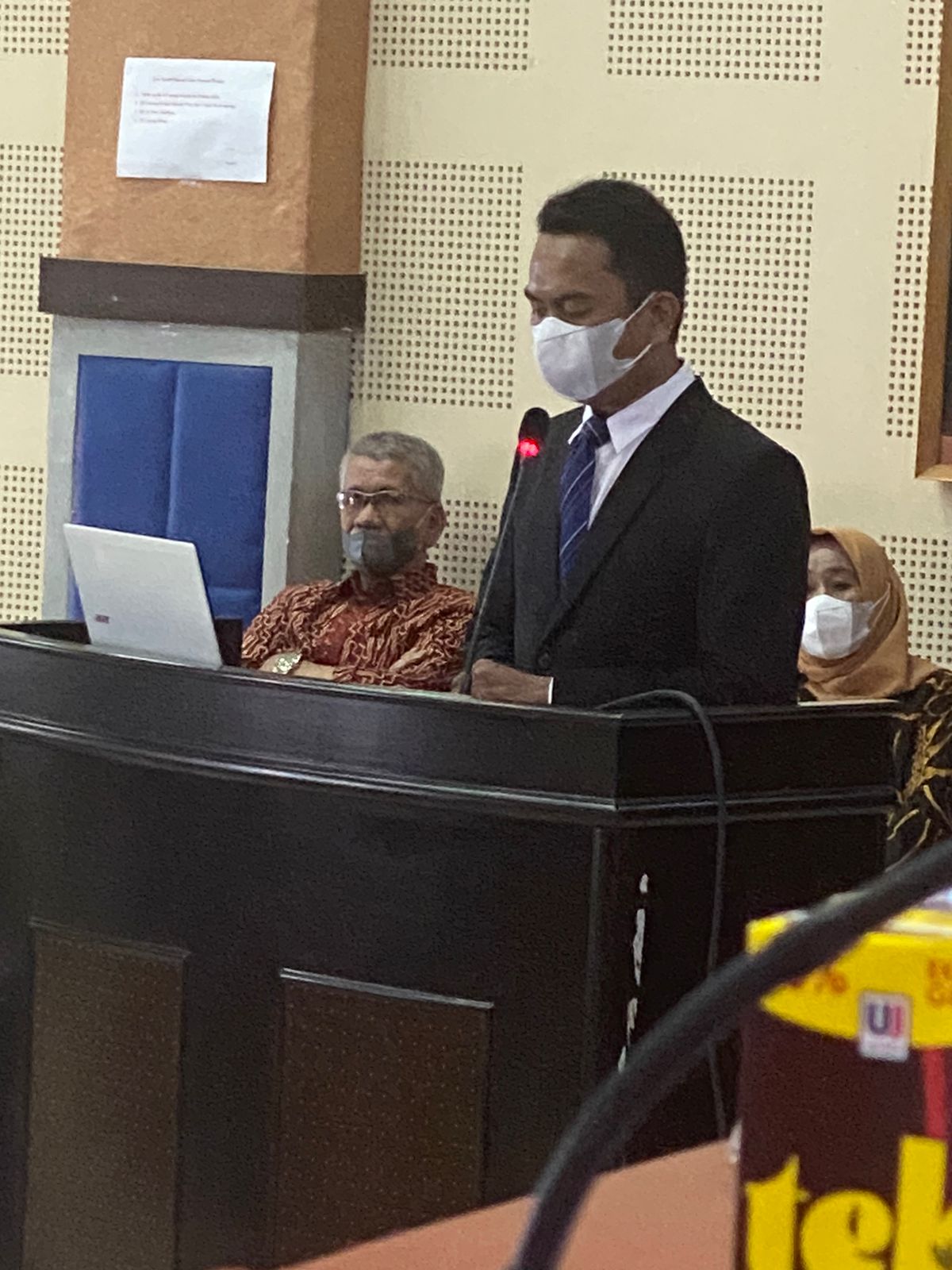 Dosen Uniprima Wajo Raih Doktor di UNM