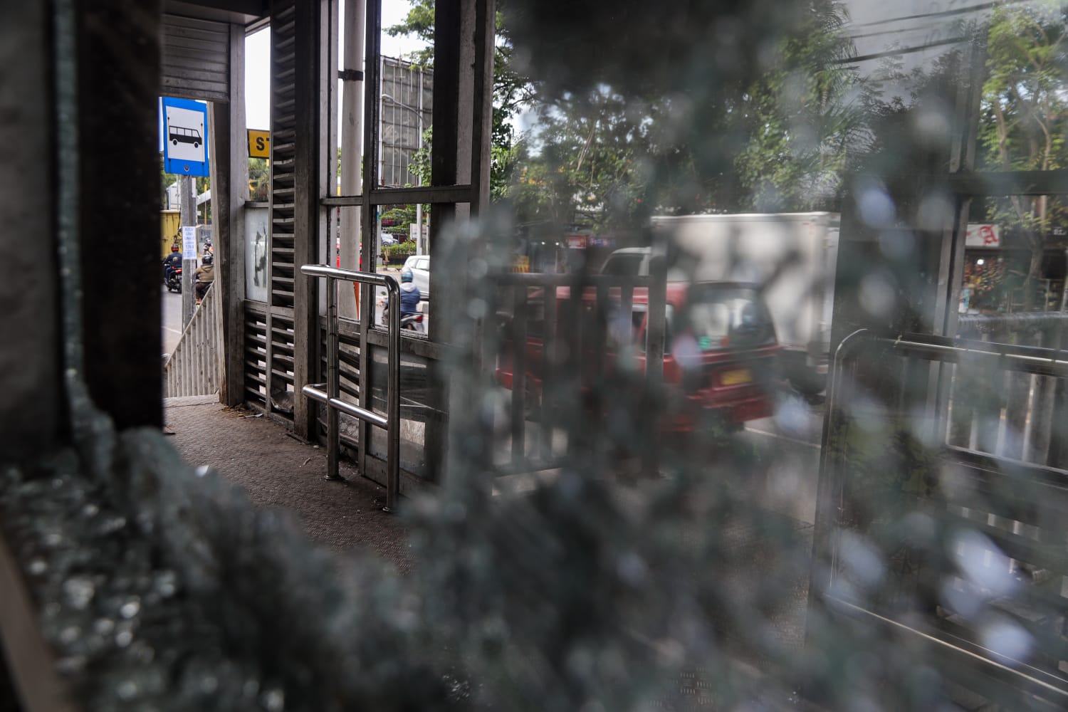 kondisi halte yang diperuntukkan bagi angkutan umum BRT di Kota Makassar