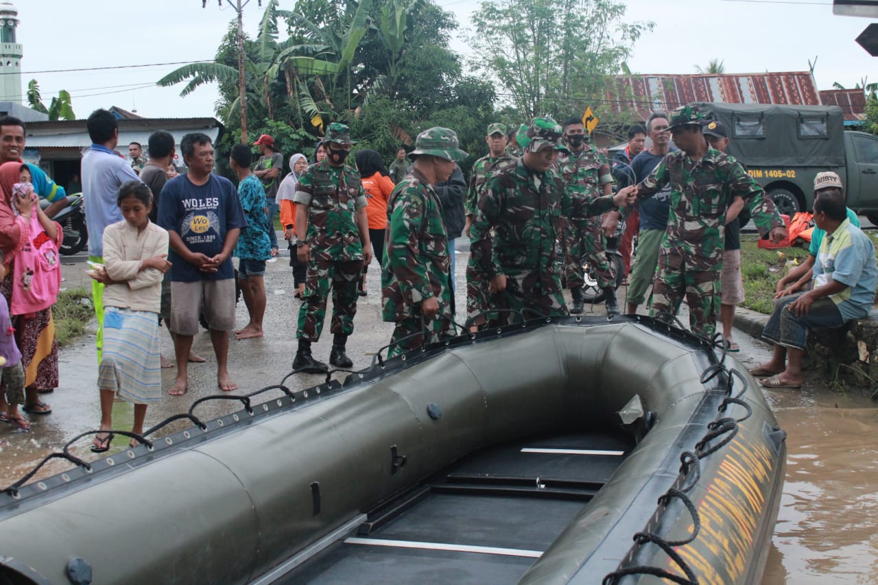 Dandim Tinjau Lokasi Banjir Dusun Salesso