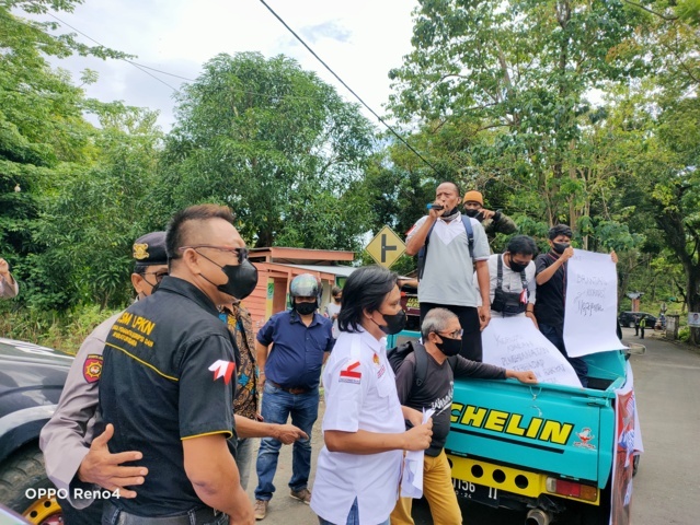 Massa Aksi Sesalkan Sikap Legislator