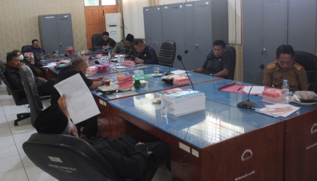 DPRD Bahas Kelangkaan Pupuk Bersama Distributor