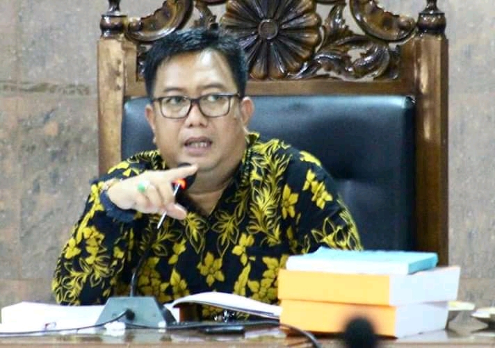 Klaim Masih Ketua KT, tak Akui Hermansyah