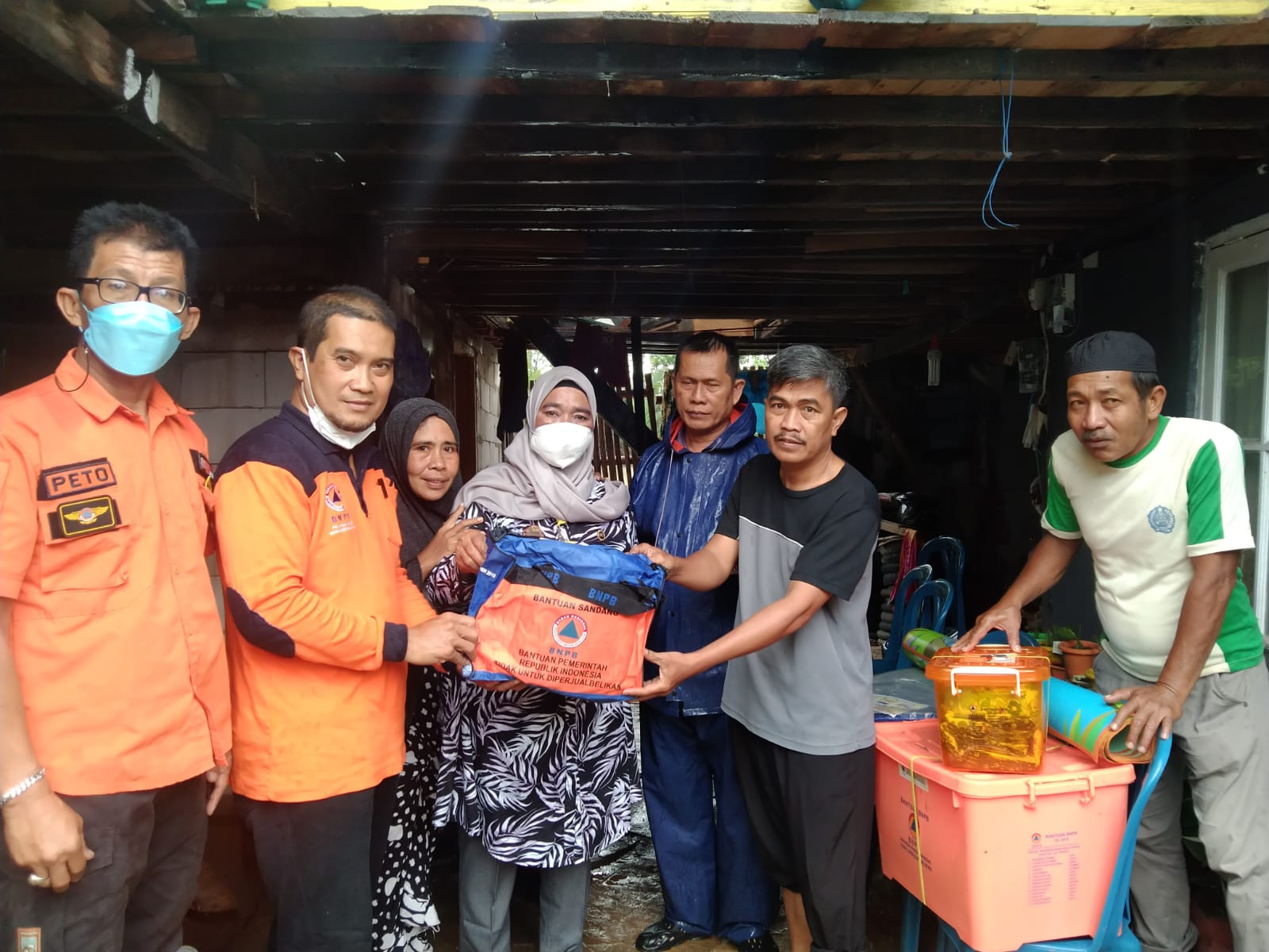 Dinsos dan BPBD Salurkan Bantuan Banjir