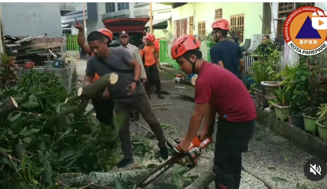 Damkar Juga Melayani Laporan Warga Non Kebakaran