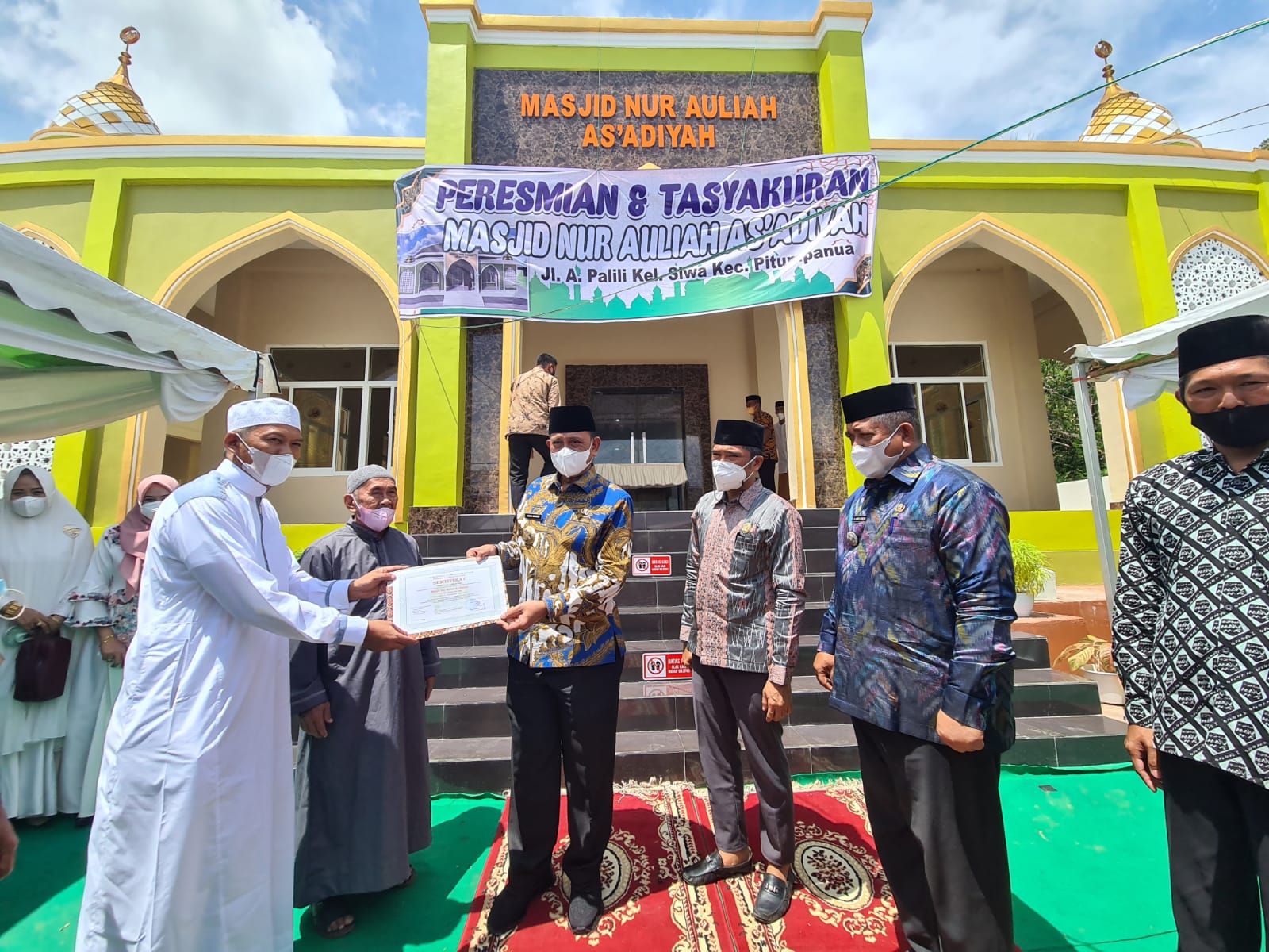 Amran Mahmud Resmikan Masjid Nur Auliah As’adiyah