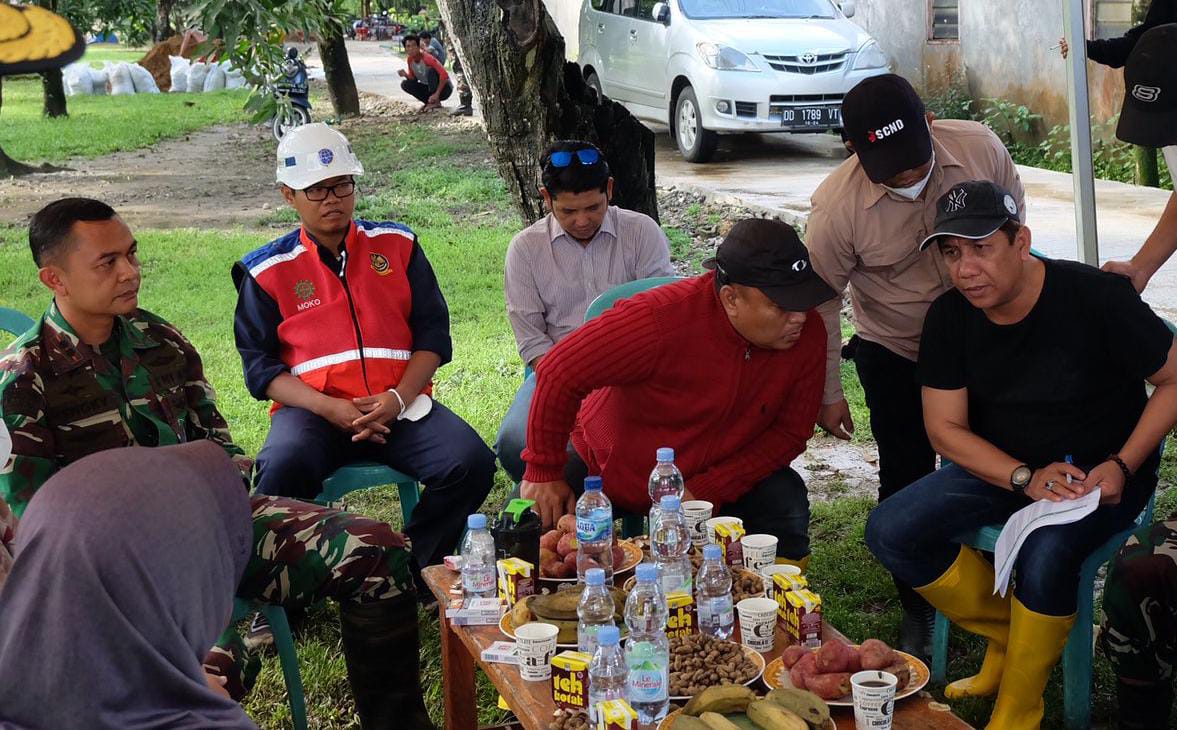 Lewat Karya Bakti TNI, Dandim Pangkep Mediasi Persoalan Lahan KA di Pabundukang