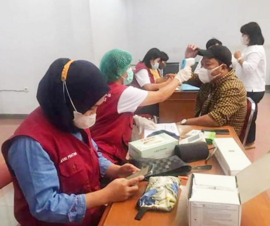 Pimpinan DPRD dan Sekretarian Dewan Tana Toraja Divaksin Booster