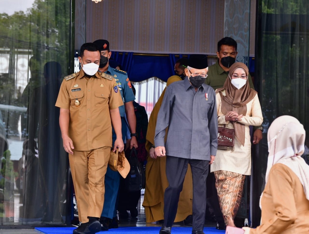 Tiba di Sulsel, Wapres Disambut Plt Gubernur Andi Sudirman