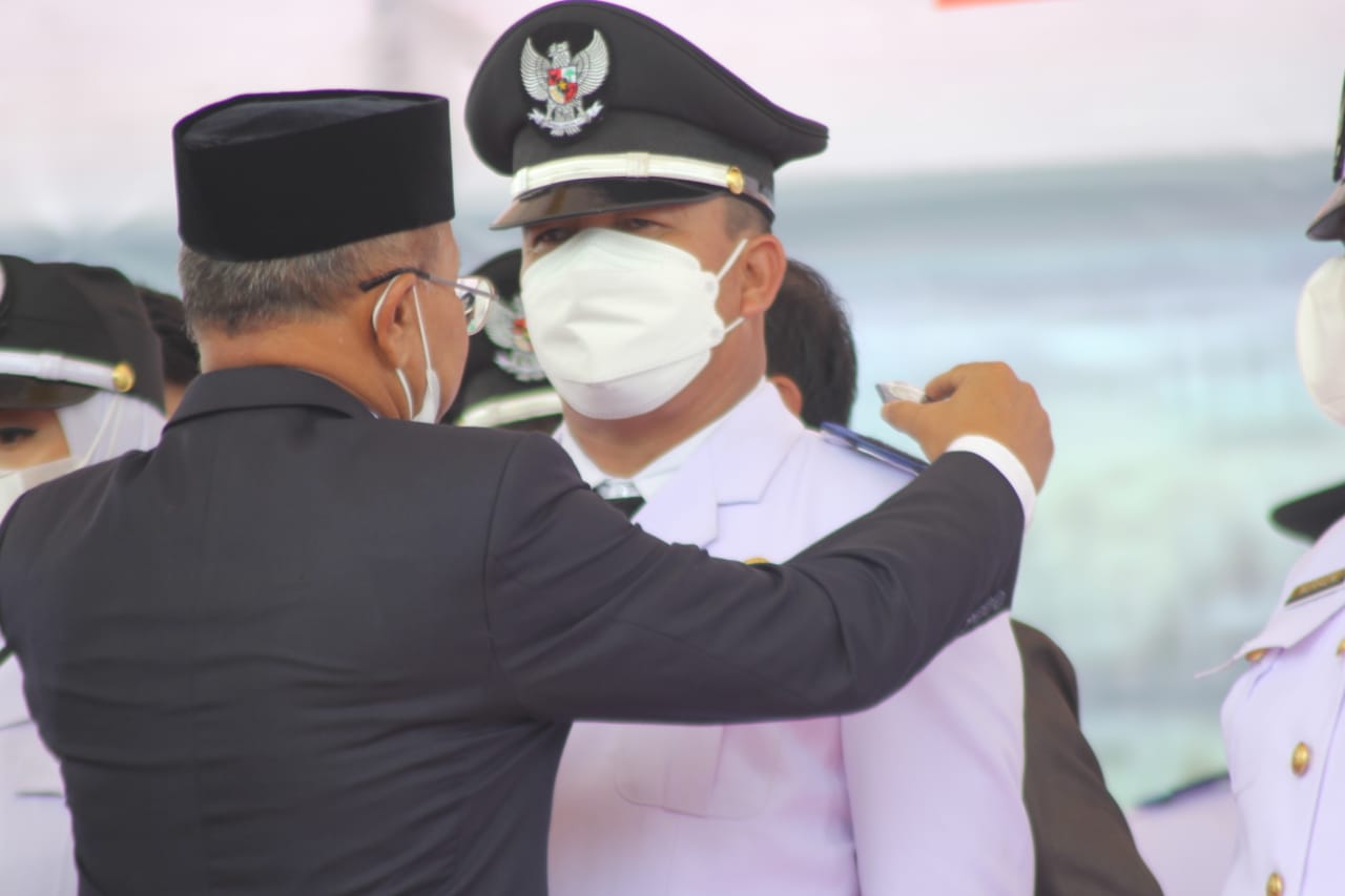 Iksan Lantik 41 Kades Terpilih