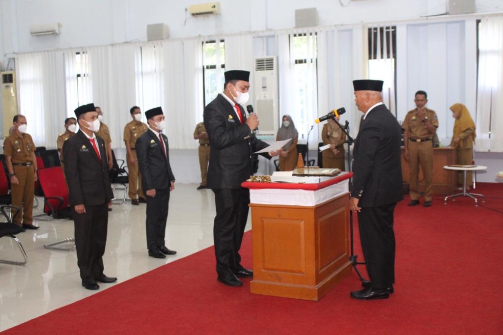Segarkan Kabinet,  MB Lantik Tiga Kadis