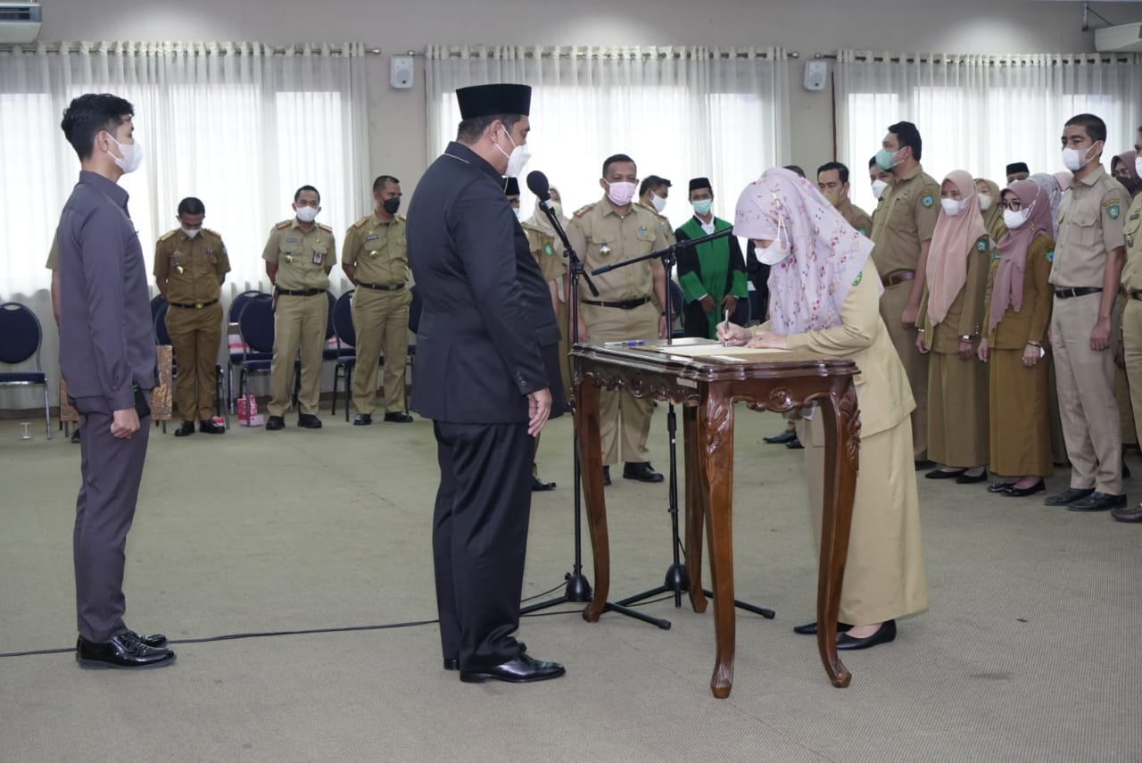 Chaidir Syam Lantik  400 Pejabat Administrator