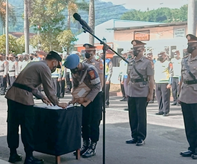 Kasat Lantas dan Kapolsek Berganti