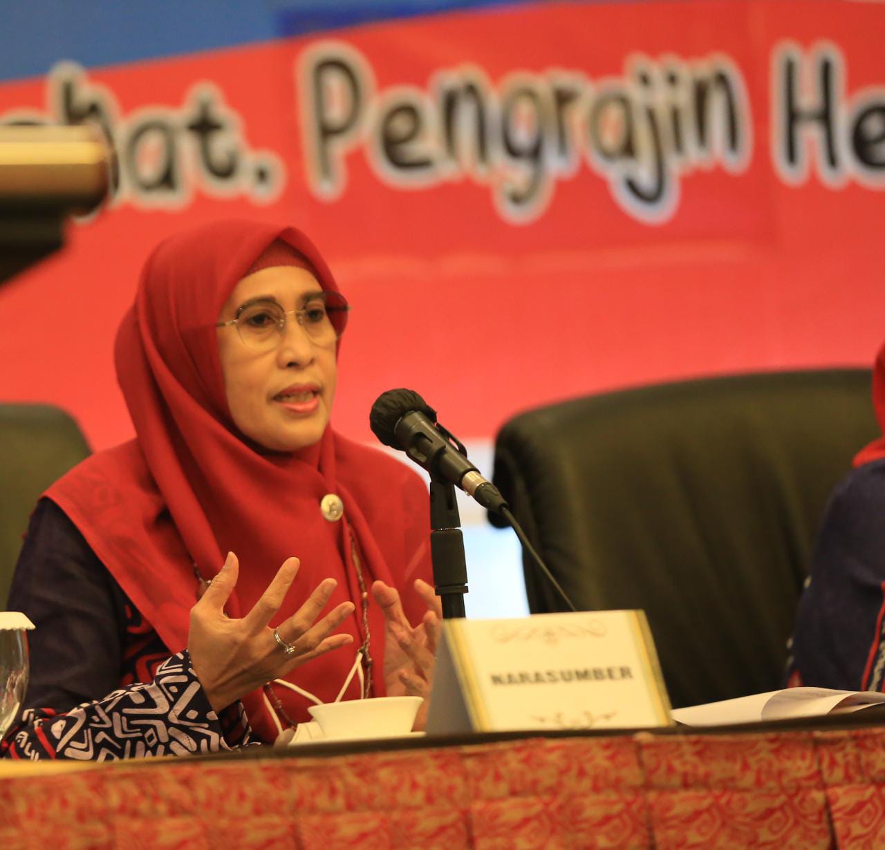 Sufriaty Kenalkan Produk Kerajinan Unggulan