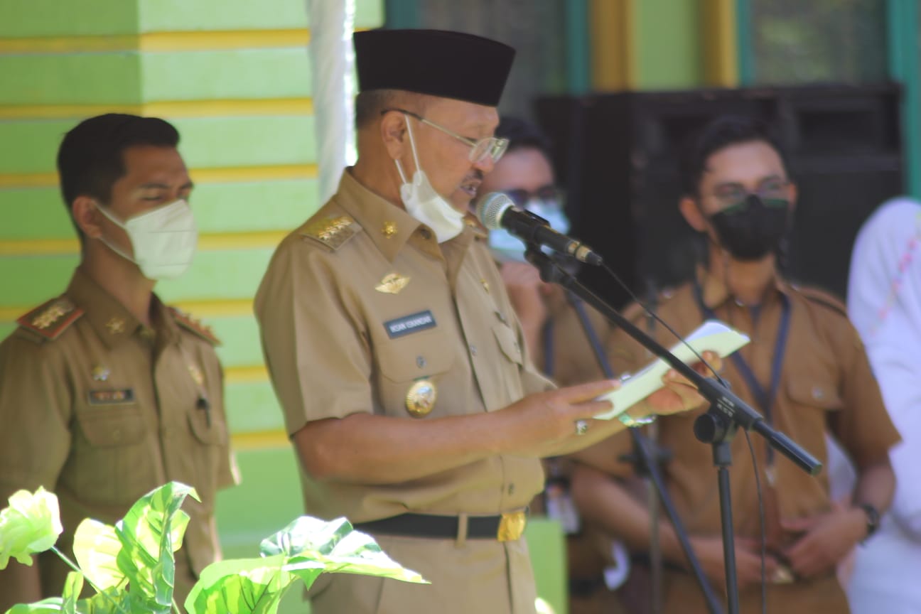 Puluhan Pegawai Kemenag Jeneponto Terima Penghargaan