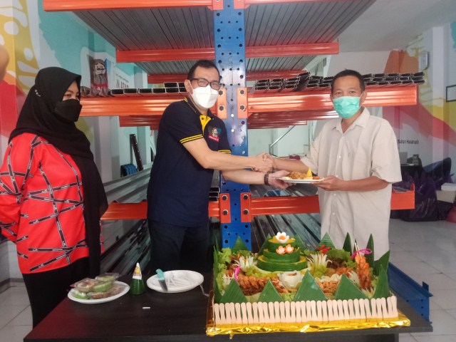Juragan Atap Permudah  Konsumen Peroleh Produk