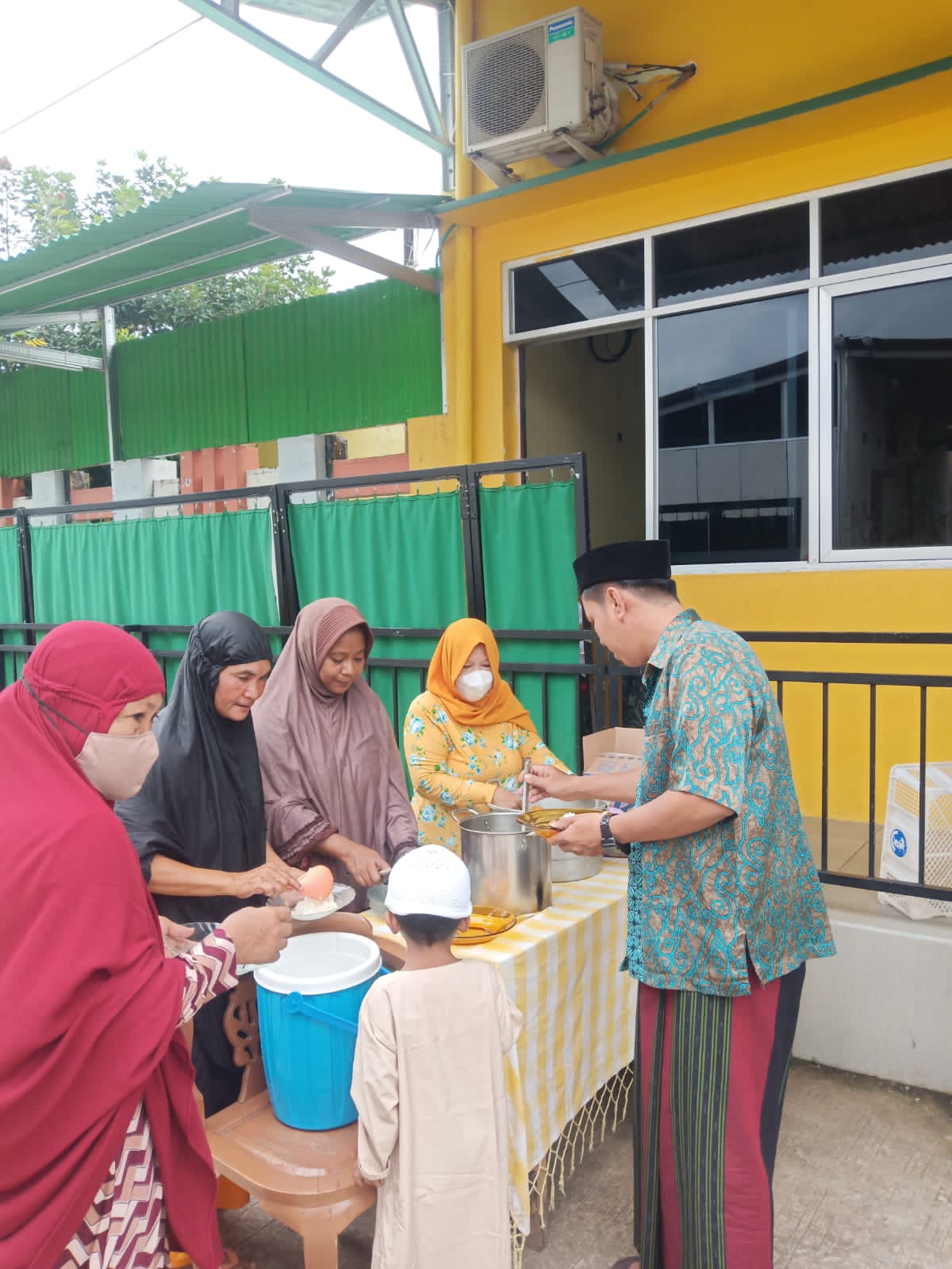 Masuki Tiga Tahun, Komunitas Jumat Berkah Bumi Zarindah Layani Jamaah