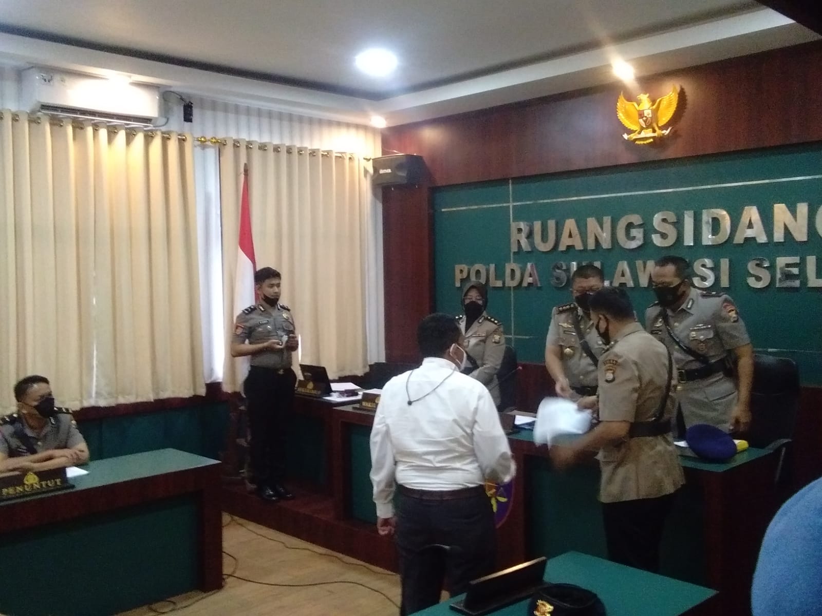 Sidang Oknum Perwira Polisi Ditunda