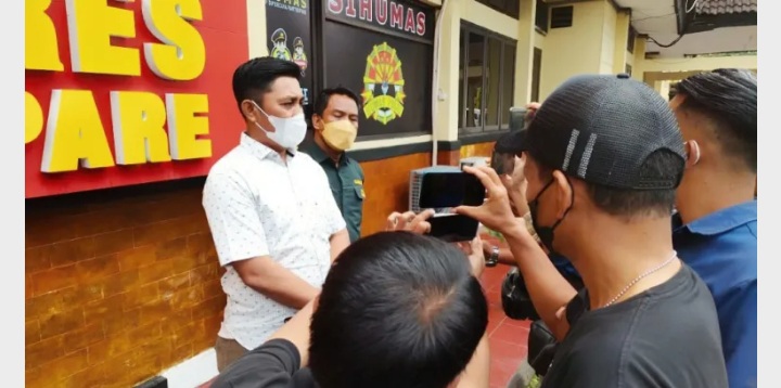 Diduga Dendam Habisi Nyawa Ayah Tiri Saat Tertidur