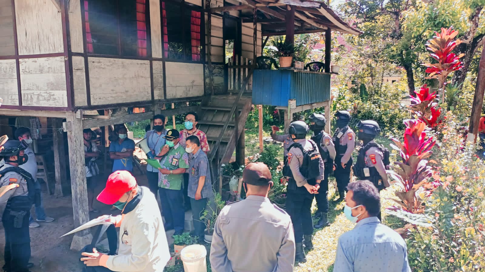 Puluhan Personel Polres Tator Amankan Eksekusi di Tambunan