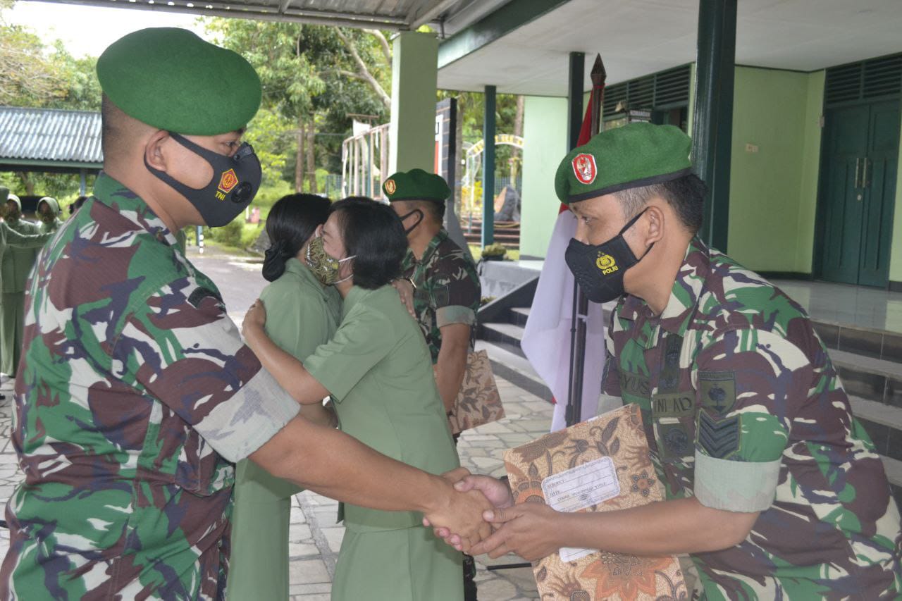 Dandim Pimpin Korps Raport Pindah Satuan Personel Kodim 1405/Parepare