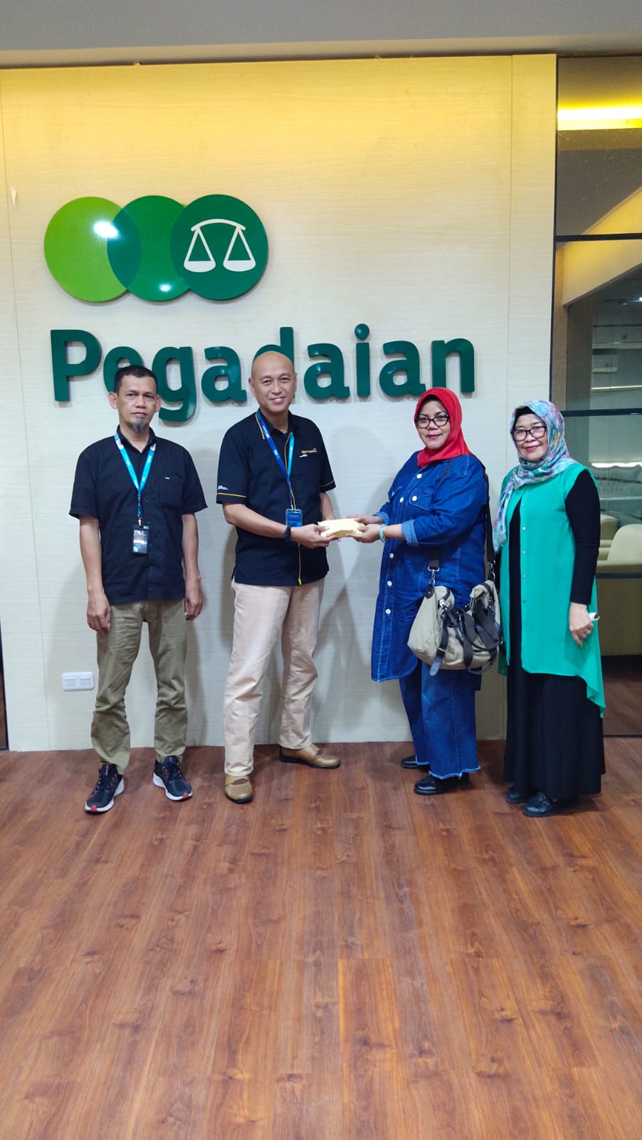 Pegadaian Cabang Makassar Bantu Panitia Mubes IKA Spensa