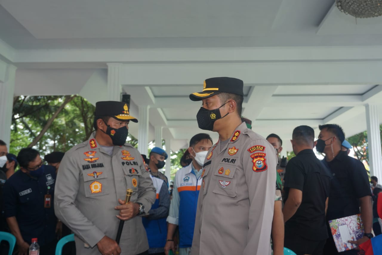 Tinjau Vaksinasi Massal di Bantaeng, Kapolda Sulsel Apresiasi Antusias Masyarakat