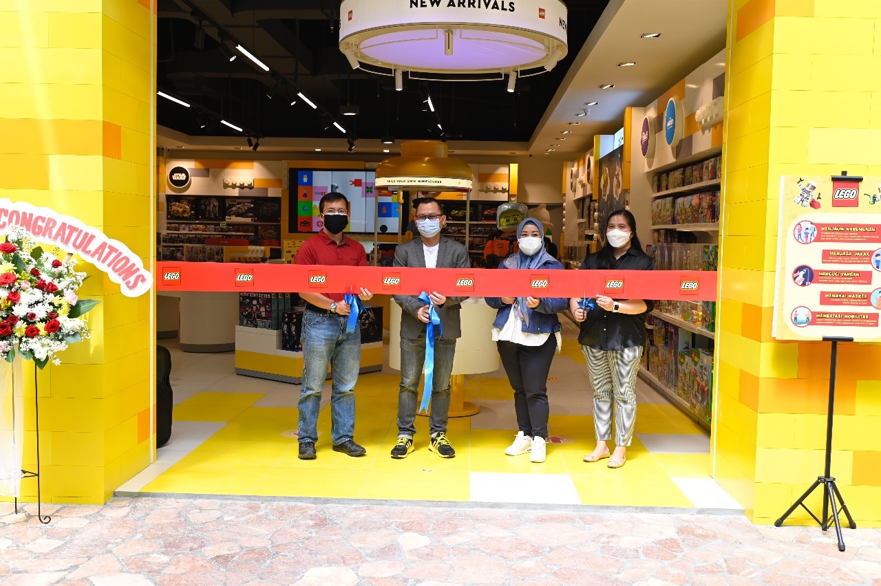 Lego LCS Tampilkan Desain Toko Terbaru