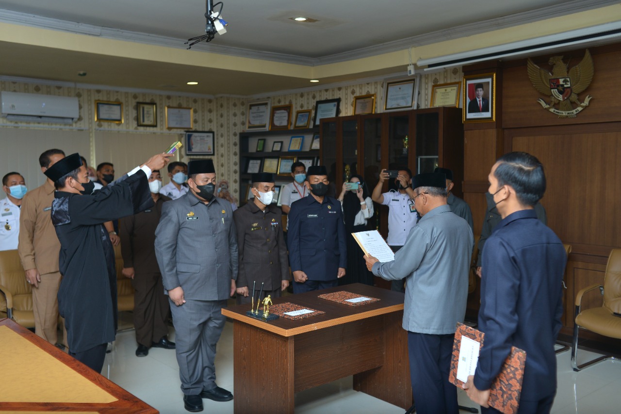 Iksan Lantik Tiga Pejabat Tinggi Pratama