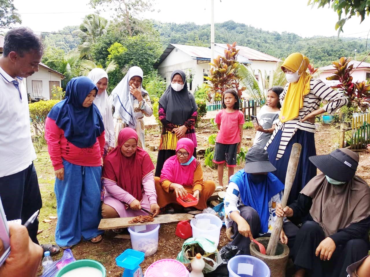 PT Vale Latih Masyarakat Manfaatkan Tanaman Obat