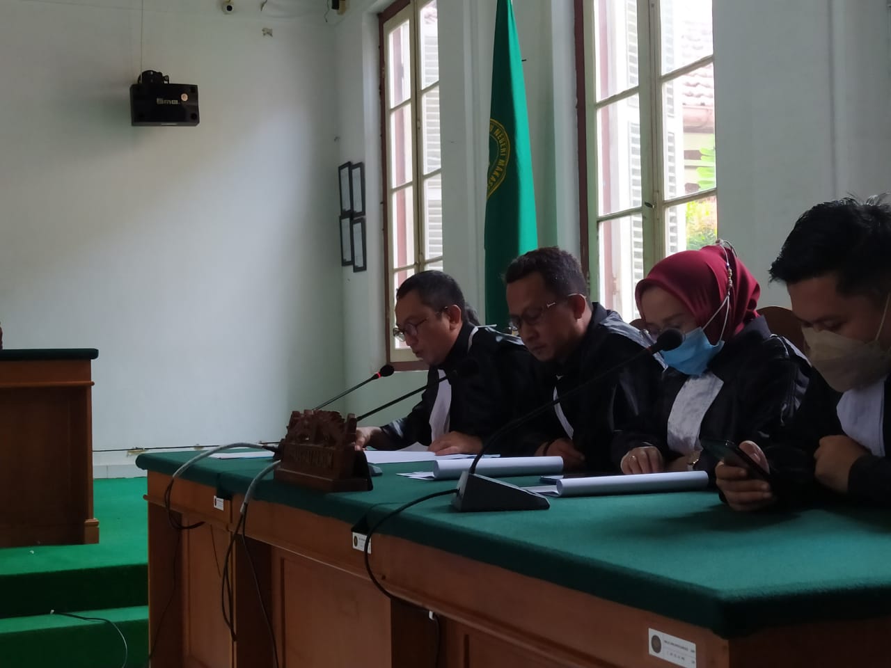 PH Erwin Minta Hakim Tolak Dakwaan Jaksa