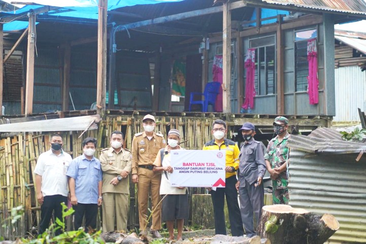 PT Semen Tonasa Bantu Korban Puting Beliung