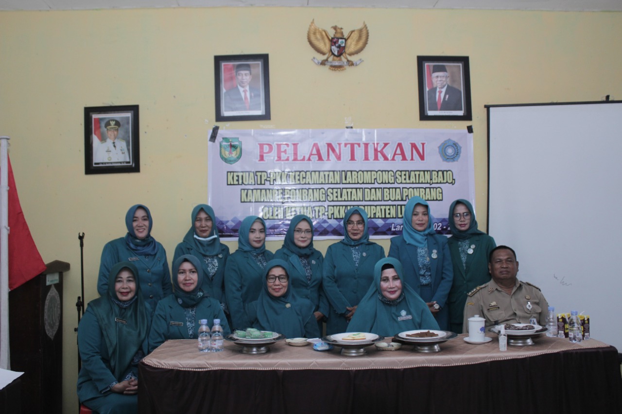 Hj Hayarna Lantik Lima Ketua TP PKK Kecamatan