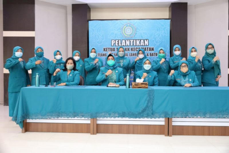 Sri Widiyati Kukuhkan  TP PKK Empat Kecamatan