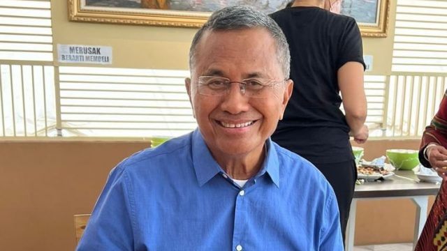 Dahlan Iskan Nikmati Kuliner Parepare