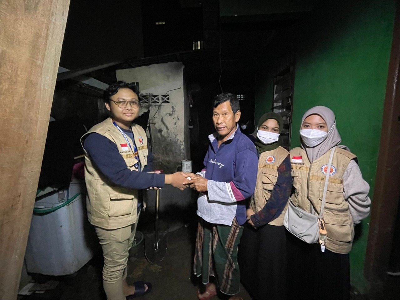 Komunitas Send Kebaikan Salurkan Donasi untuk Korban Kebakaran