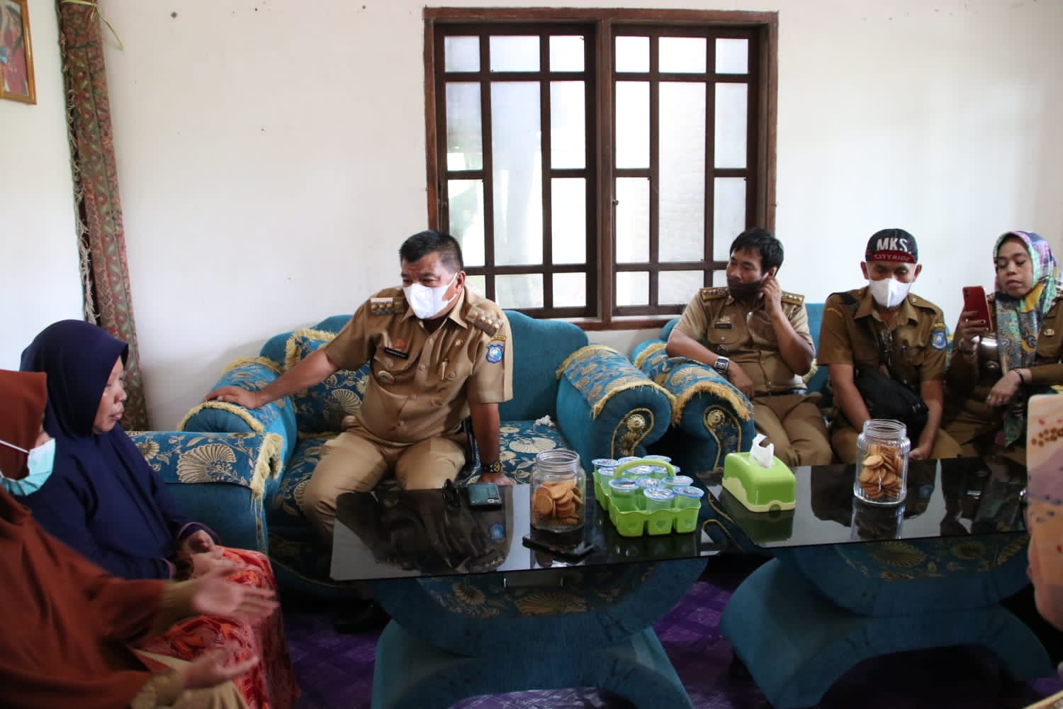 Bupati Andi Utta Kunjungi Keluarga Amiluddin di Kajang