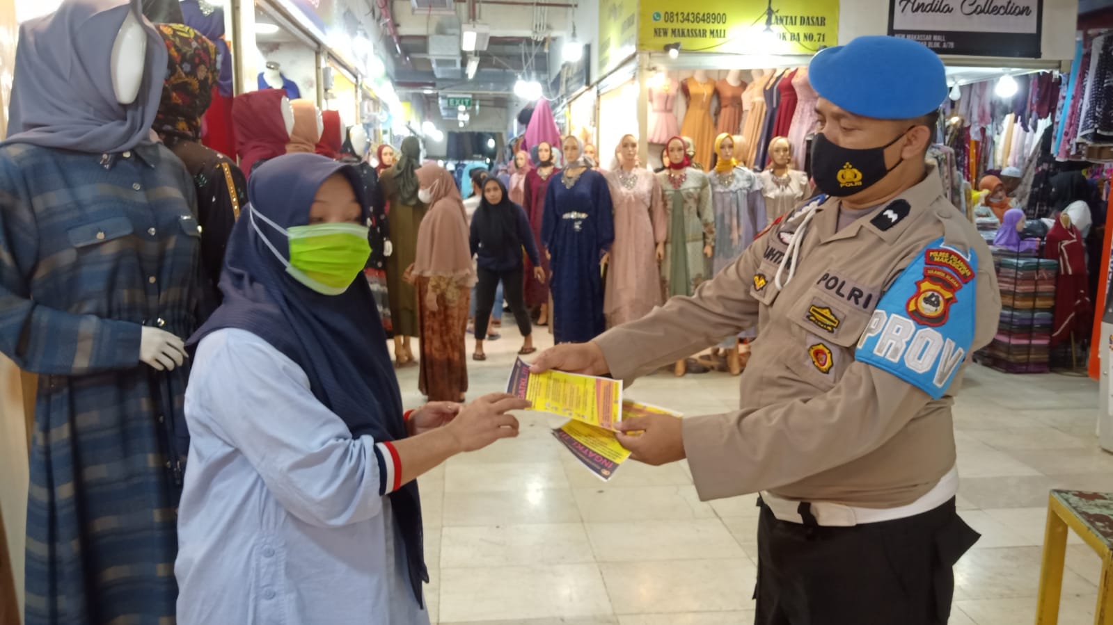 Polsek Wajo Sebar Brosur Imbauan Kamtibmas jelang Ramadhan 1443 H