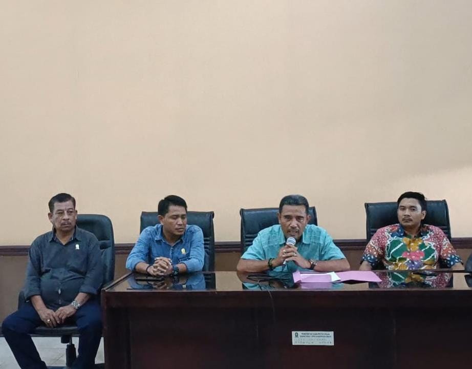 Di Mosi Tidak Percaya Oleh Anggotanya, Ketua DPRD Katakan Begini