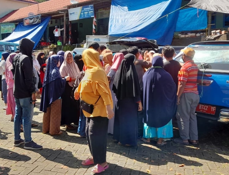 Warga Dataran Tinggi Serbu OP Minyak Goreng