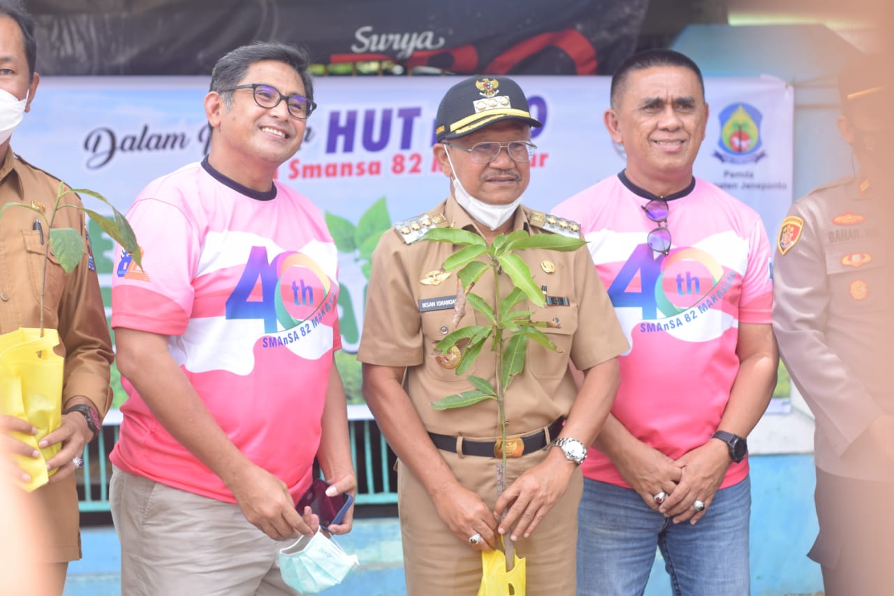 Iksan Apresiasi Penanaman Pohon Alumni SMAN 1 Makassar