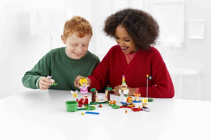 LEGO dan Nintendo Kembangkan Koleksi Produk