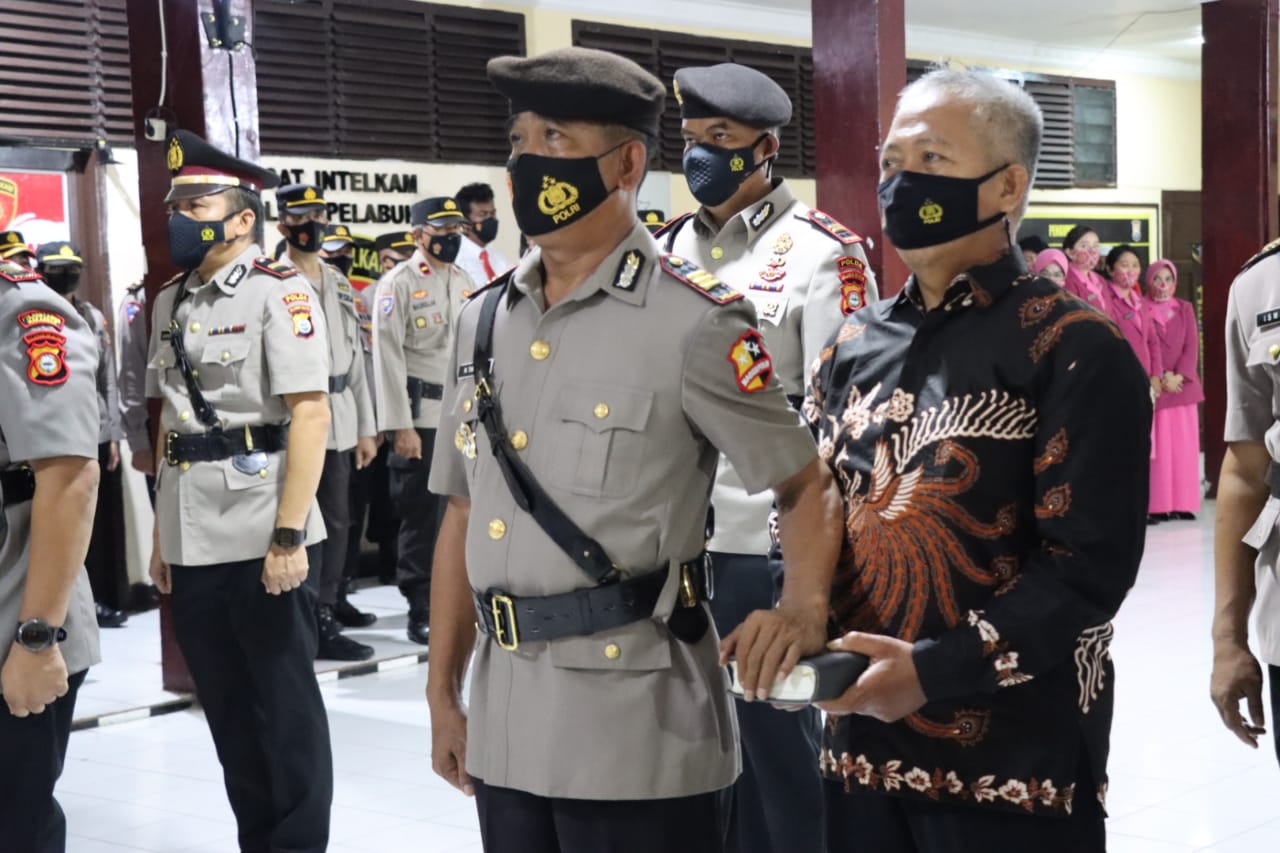 Empat Perwira Polres Pelabuhan Makassar Berganti