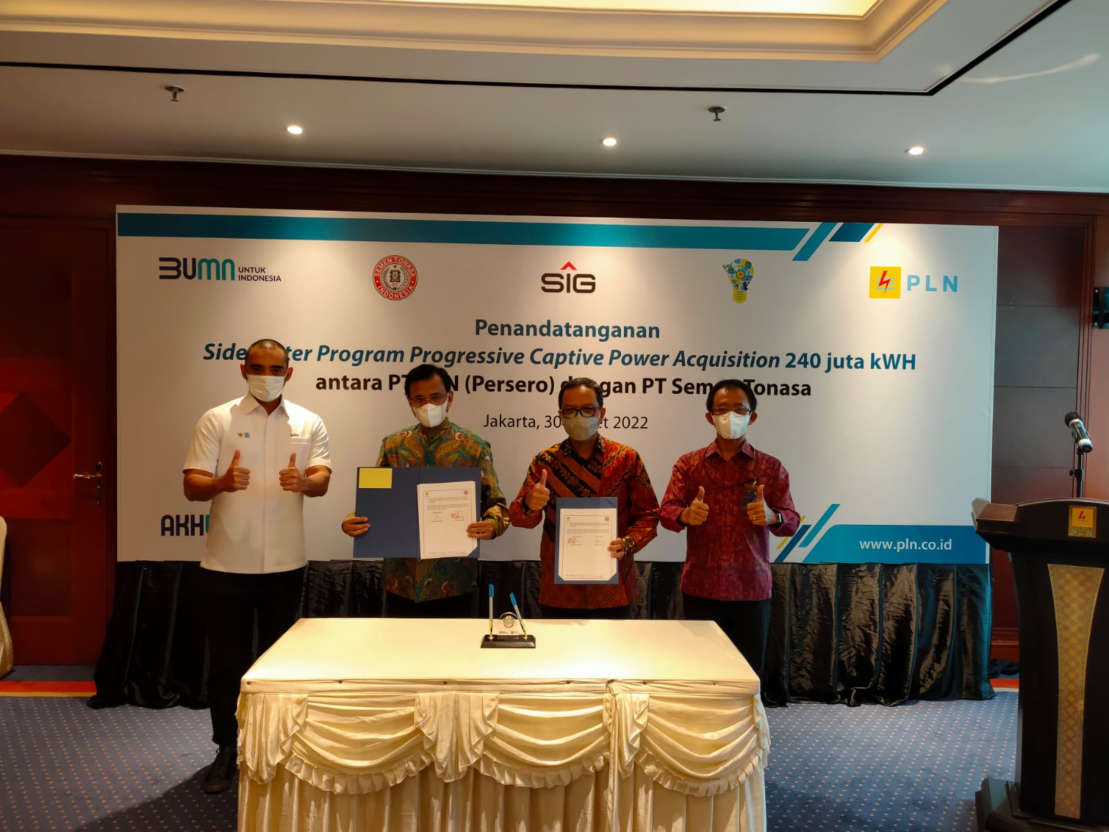 PT Semen Tonasa dan PT PLN Jalin Kerja Sama
