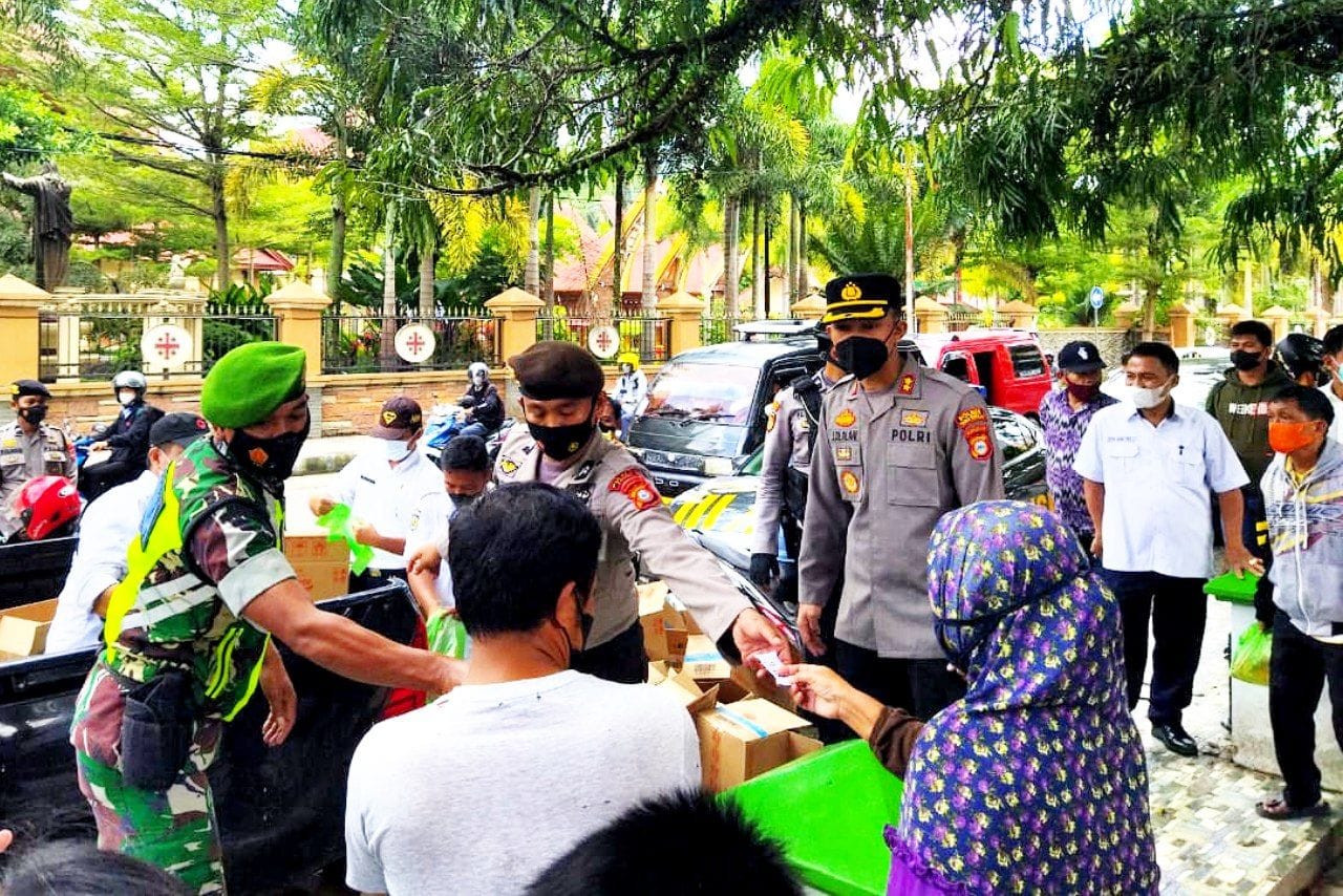 Polisi Tator Kawal Pasar Murah Minyak Goreng