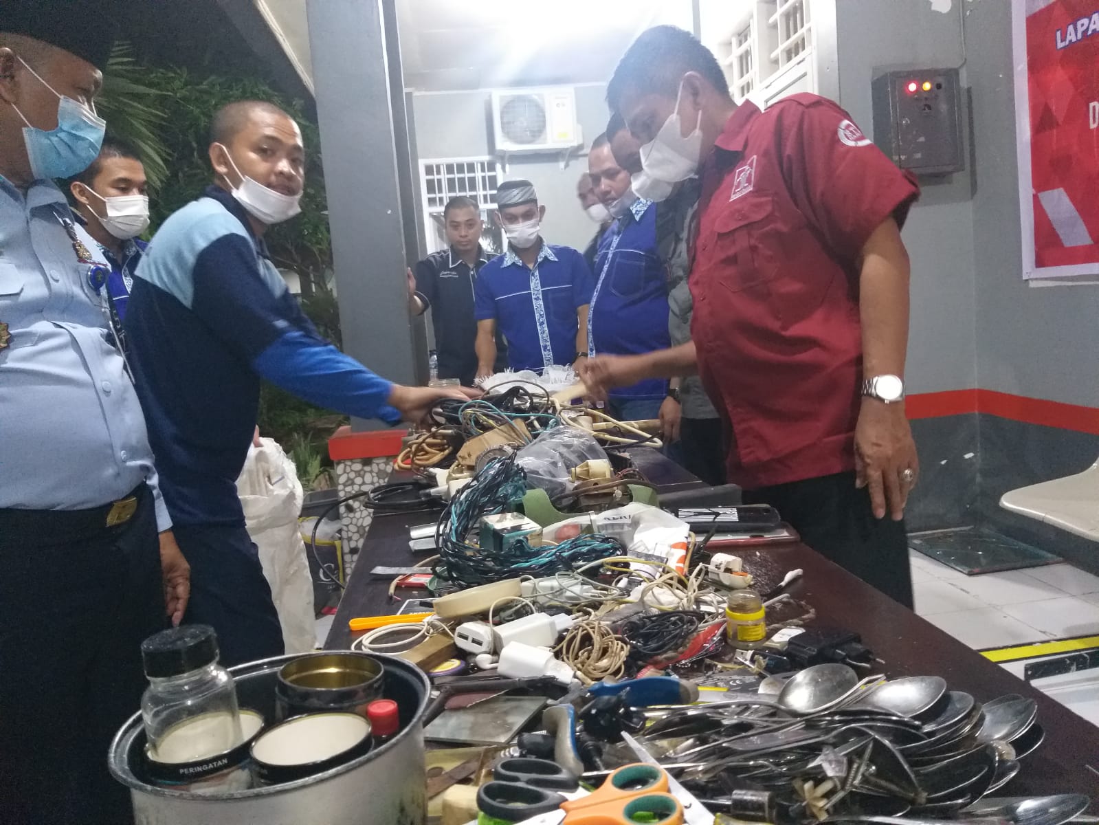 Barang Terlarang Ditemukan  di Kamar Napi Lapas