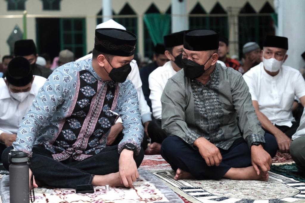 Akhiri Tarling, Adnan-Kio Menyatu di Parangloe