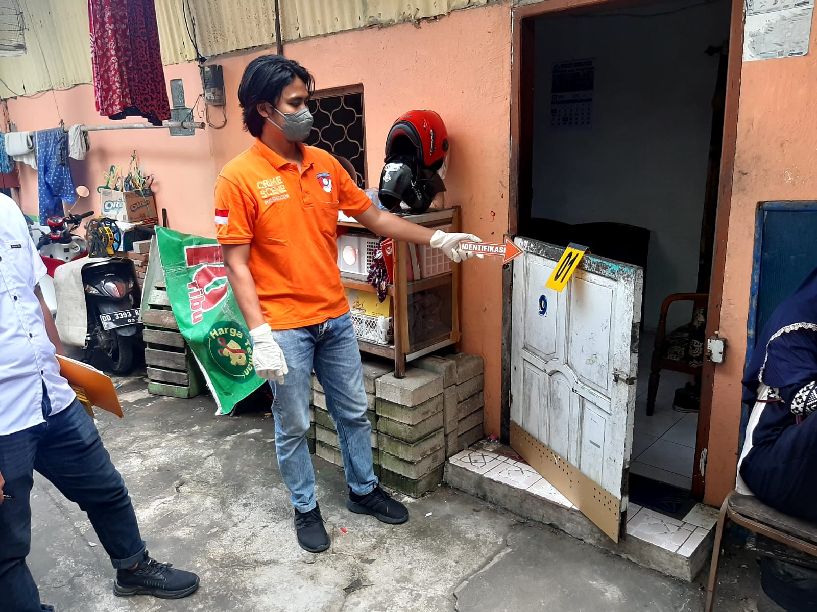 Hendak Bangun Sahur, Nenek Terkena Peluru Nyasar