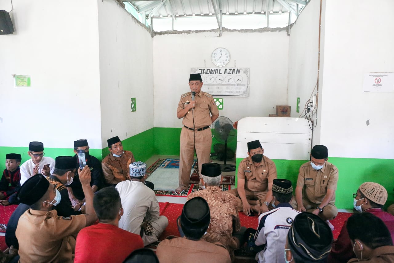 Safari Ramadan Bupati Wajo, Silaturahmi sekaligus Tampung “Curhat” Warga